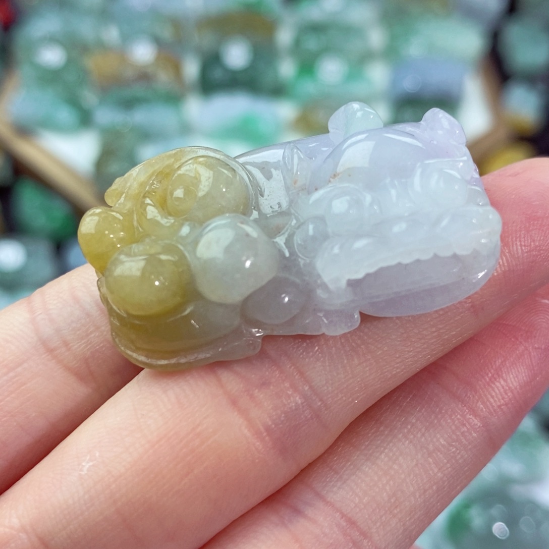 翡翠颈饰未镶嵌天然