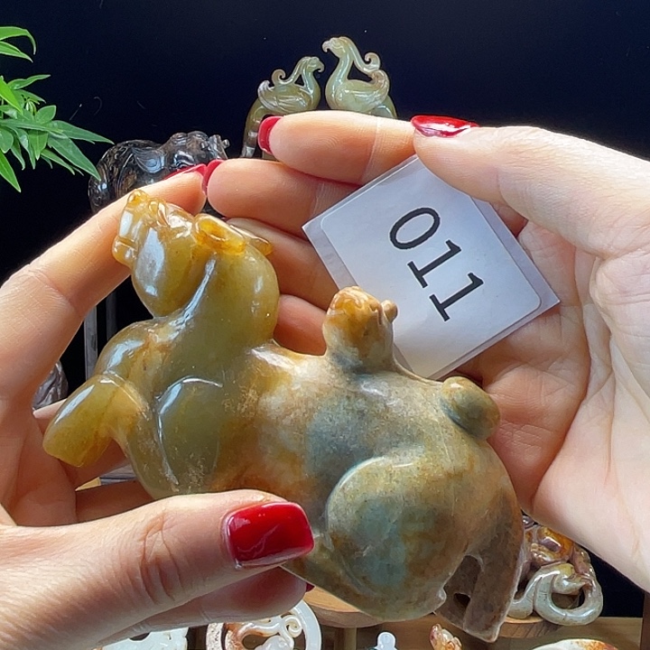 和田玉（糖玉）未镶嵌挂件