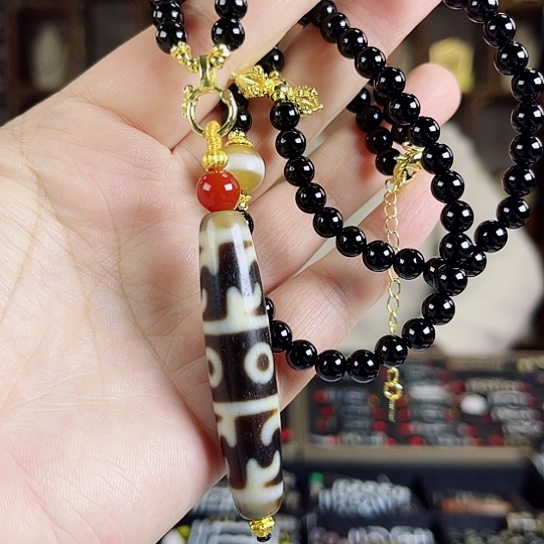 玛瑙/玉髓颈饰合金