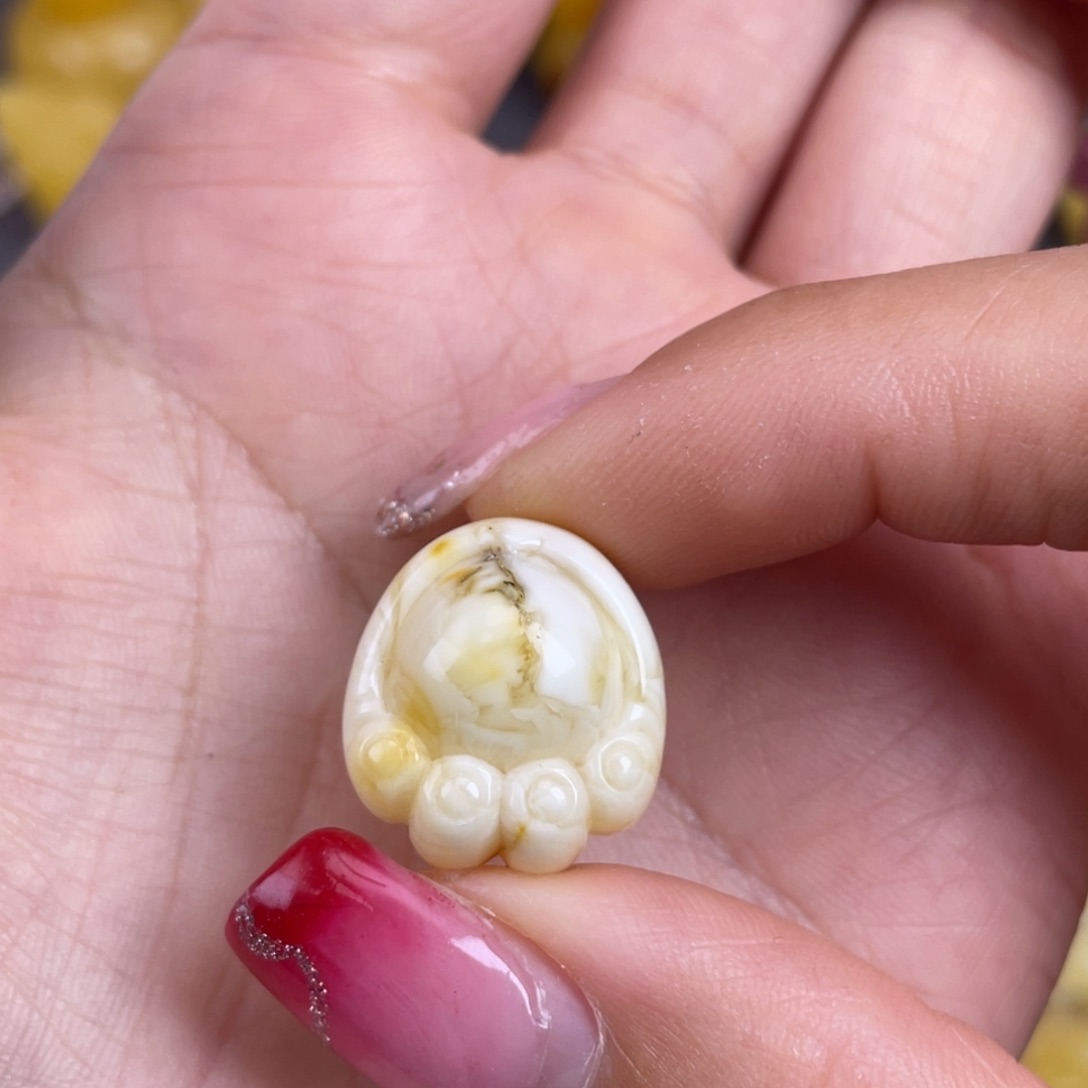 琥珀裸石未镶嵌蜜蜡