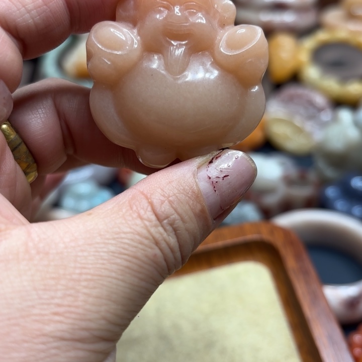 阿***尔石英质玉未镶嵌手镯