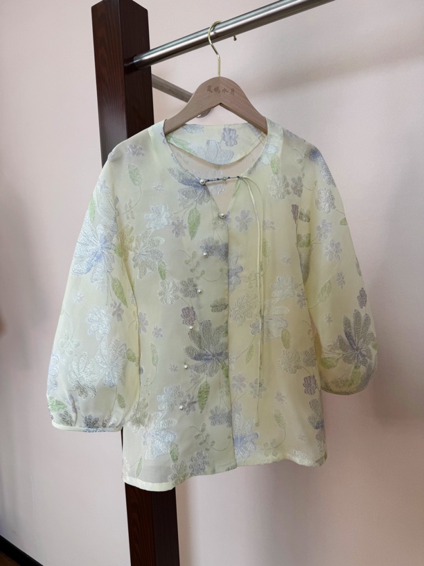 RE00594鹅黄色欧根刺绣百搭款外套