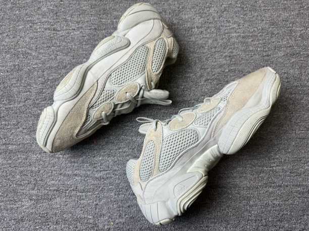 95新 adidas/阿迪达斯 95新烁/44.5码/阿迪达斯/yeezy 500 海盐