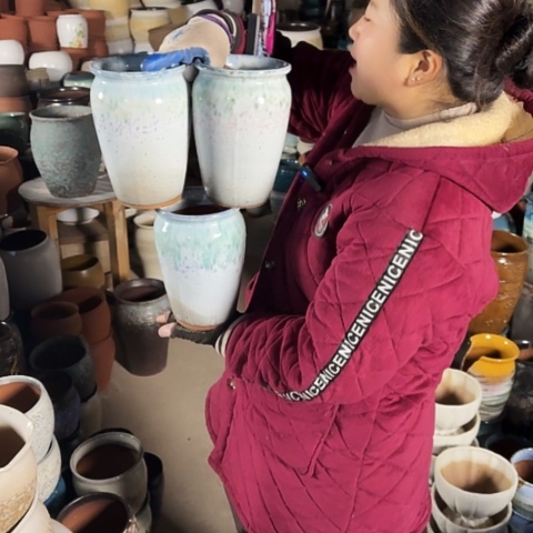 14口20高瑕疵盆子。