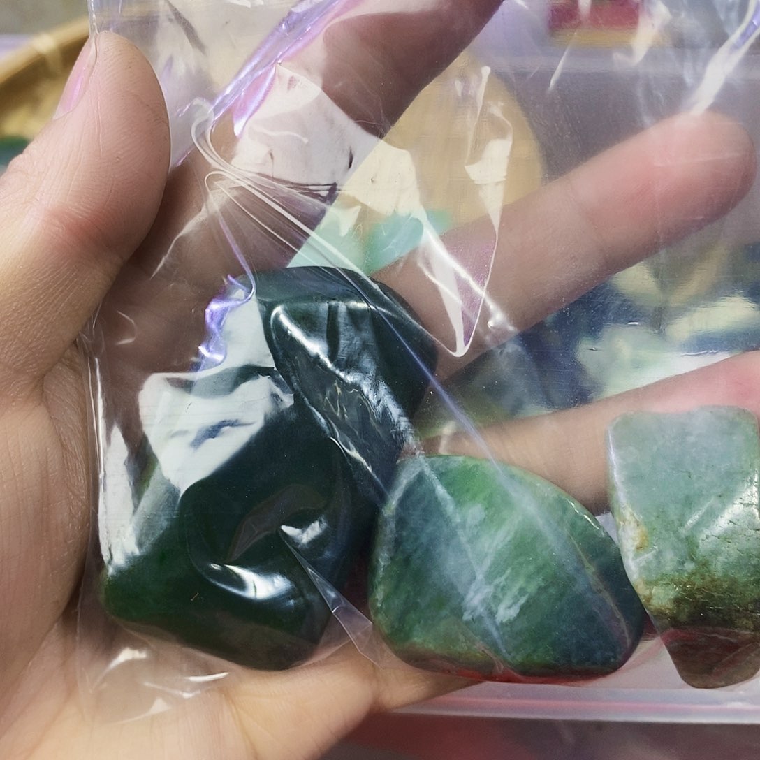 翡翠配石少*翡翠边角料