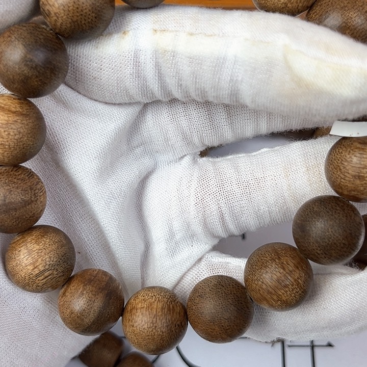 沉香手串芽庄1.4树心油