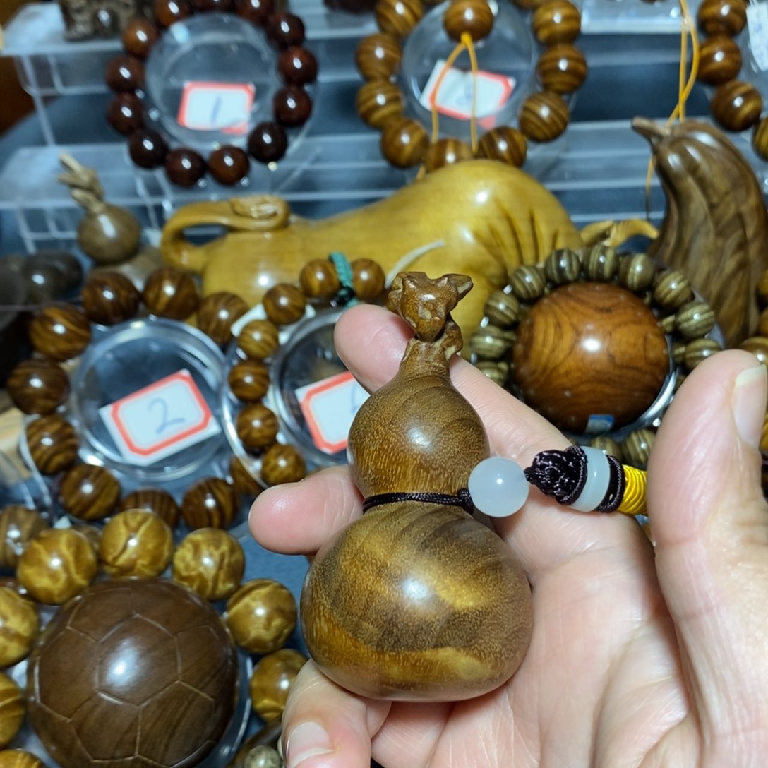 金丝楠木雕工艺品