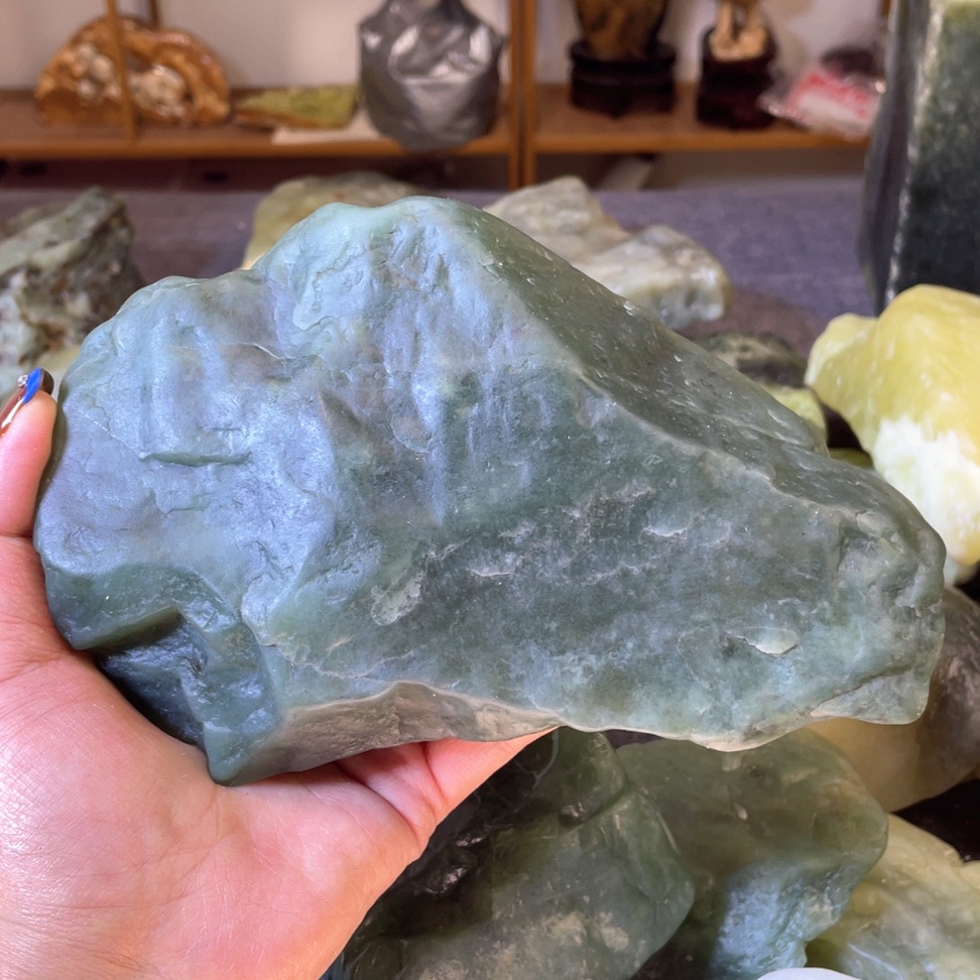 蛇纹石玉未镶嵌中国四大名玉简易