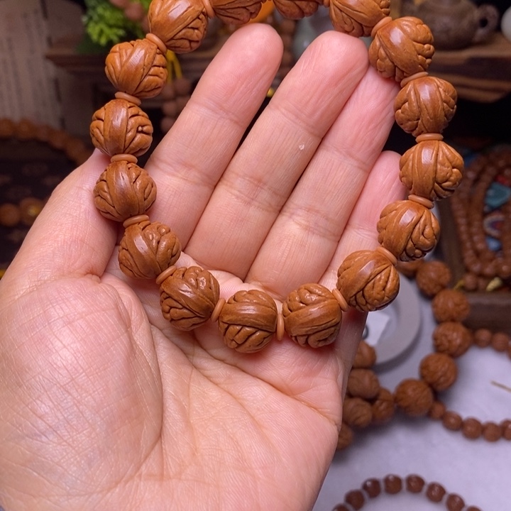 桃木桃核手串闪电购1号链接