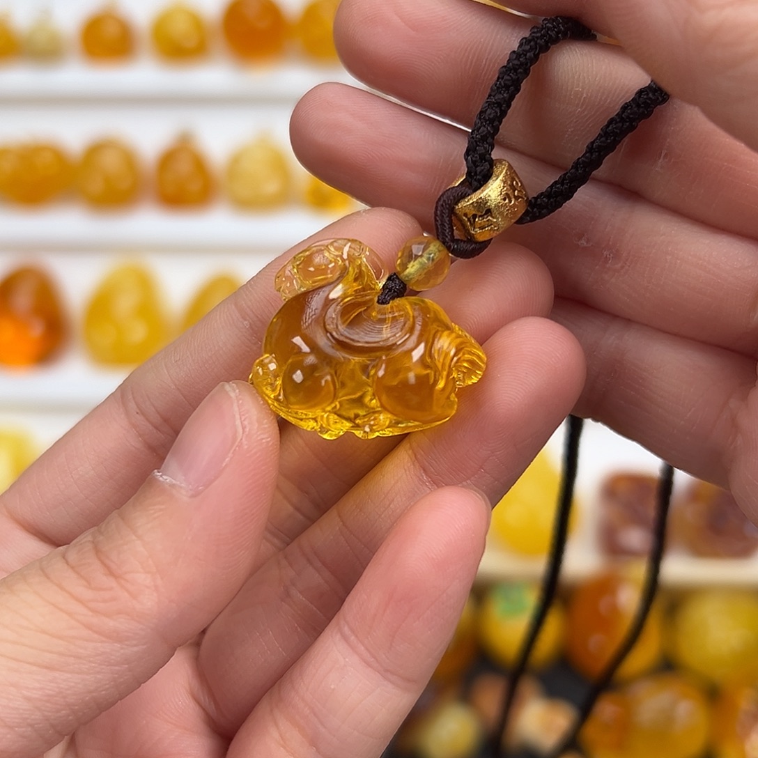 蜜蜡未镶嵌颈饰蜜蜡