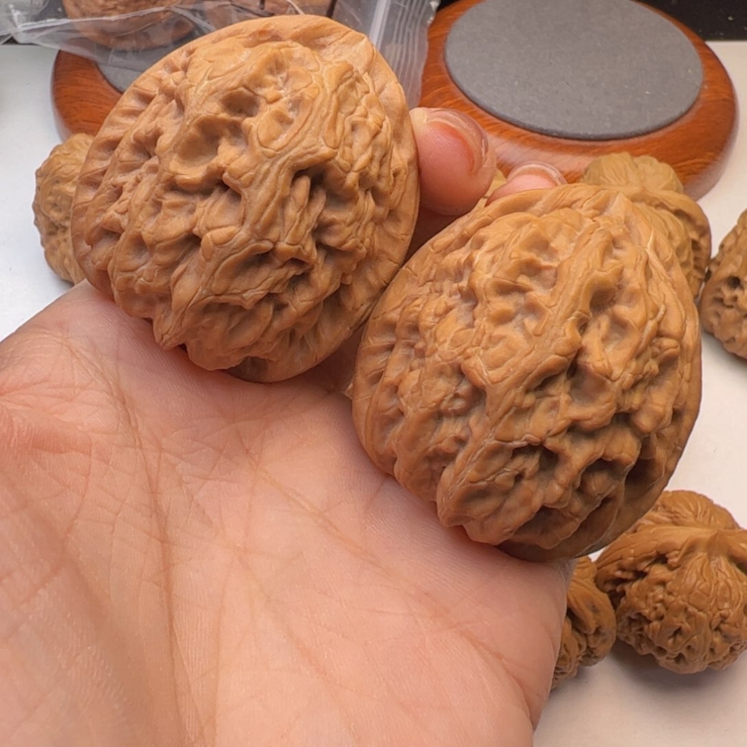 文玩核桃吊坠红锦鲤43