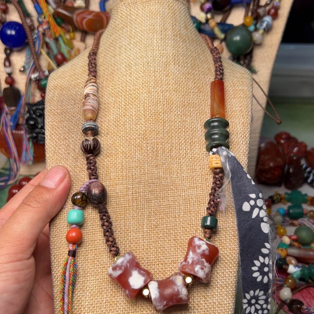 玛瑙/玉髓颈饰未镶嵌