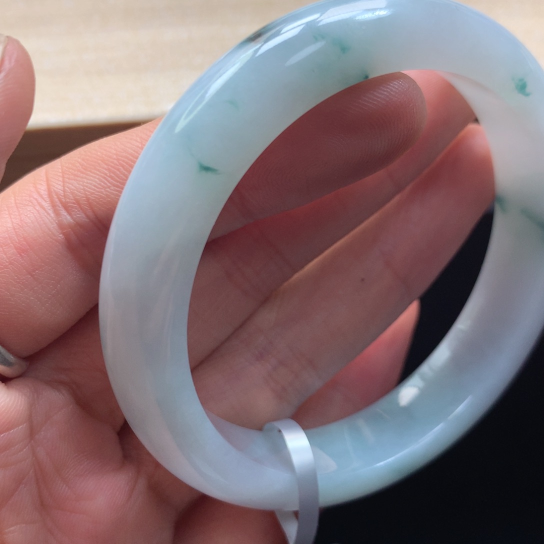 未镶嵌手镯翡翠手镯