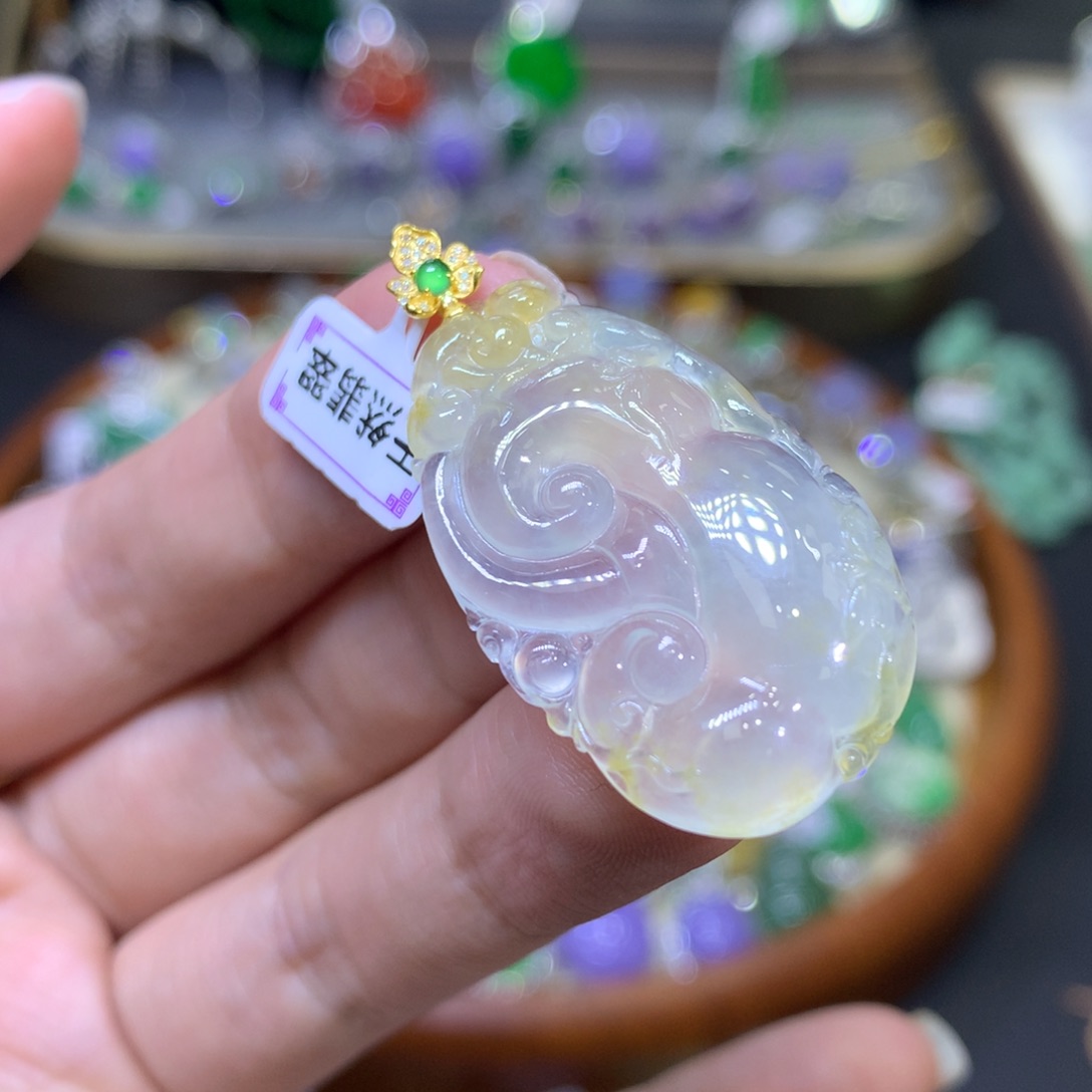 翡翠18K金镶嵌颈饰翡翠吊坠项链