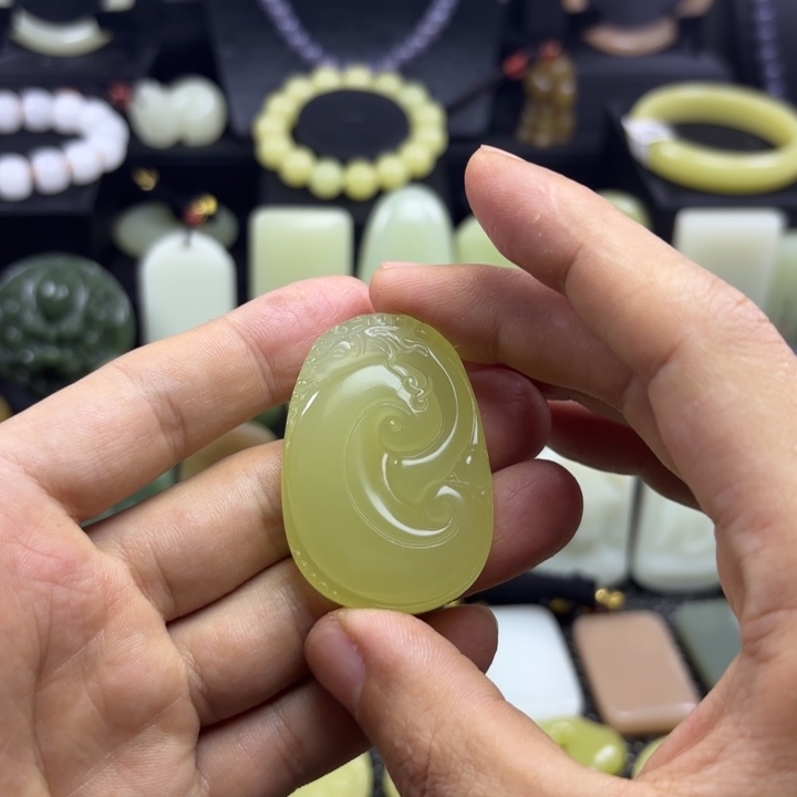 【闪购商品】和田玉未镶嵌颈饰记***图