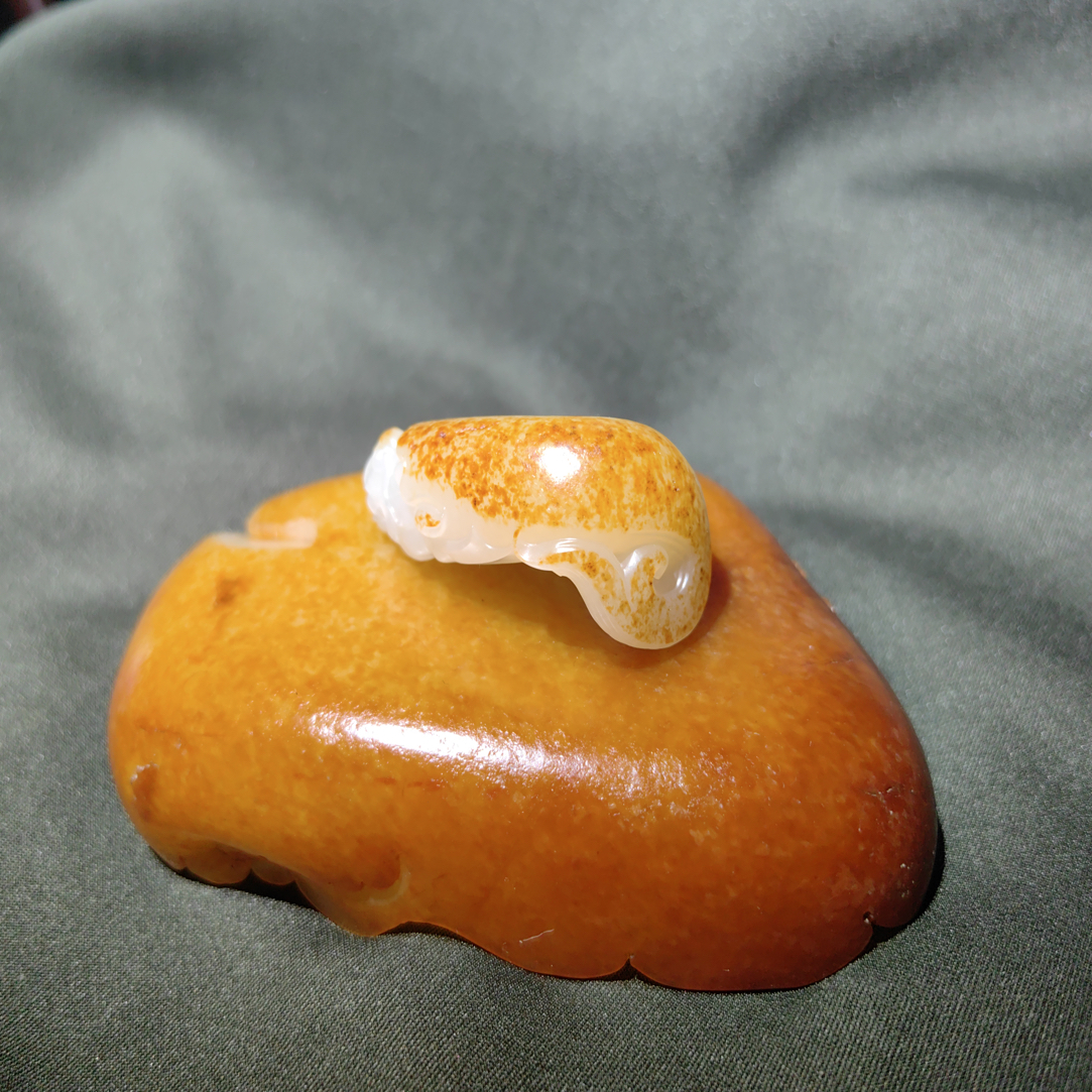 和田玉红皮挂件摆件