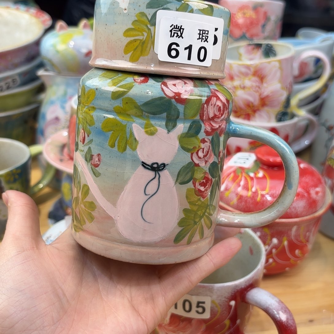 瓷片兔兔盖茨。兔兔好