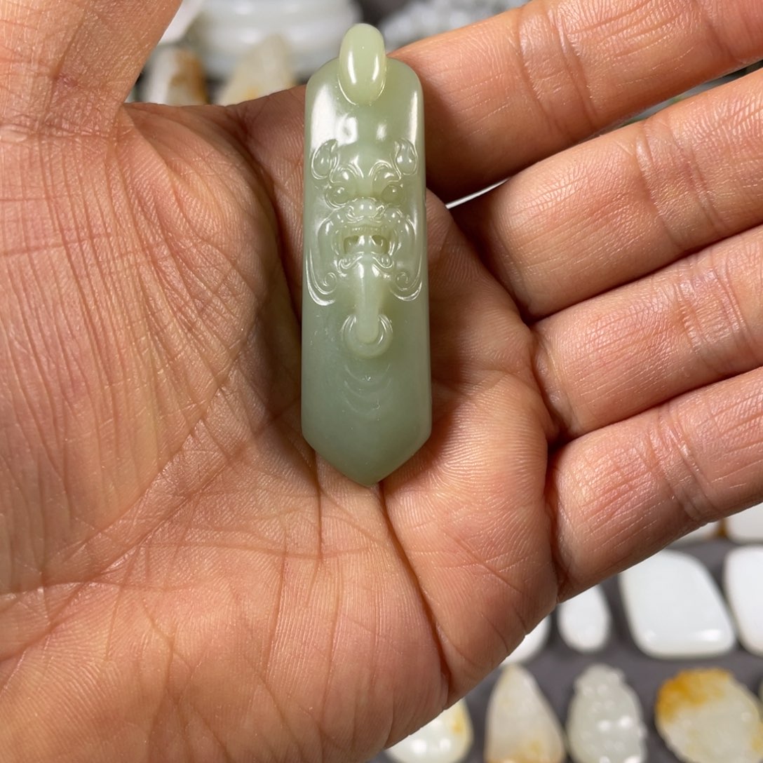 和田玉颈饰未镶嵌H***o