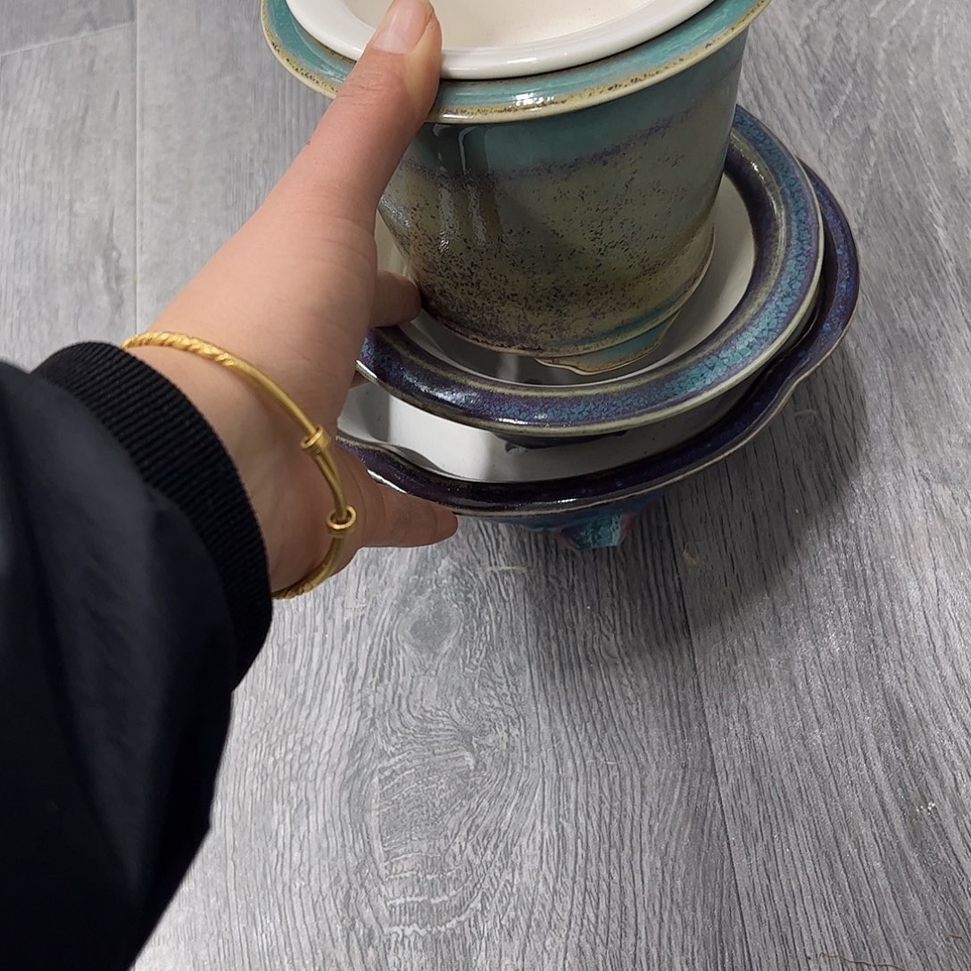 琨***艺花盆紫砂647号瑕疵4个磕碰处理介意勿拍