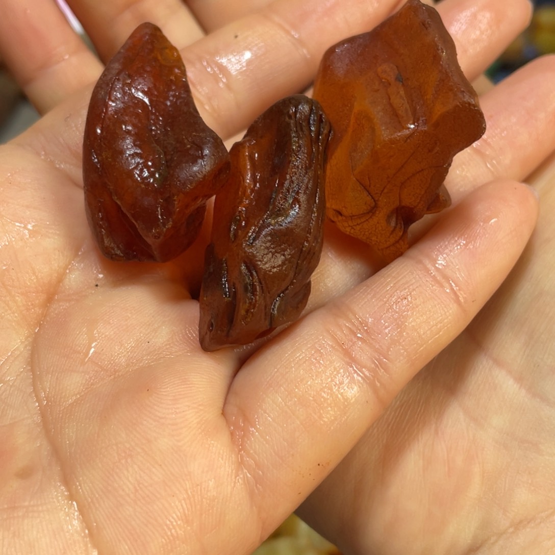 定制琥珀未镶嵌A****?原石