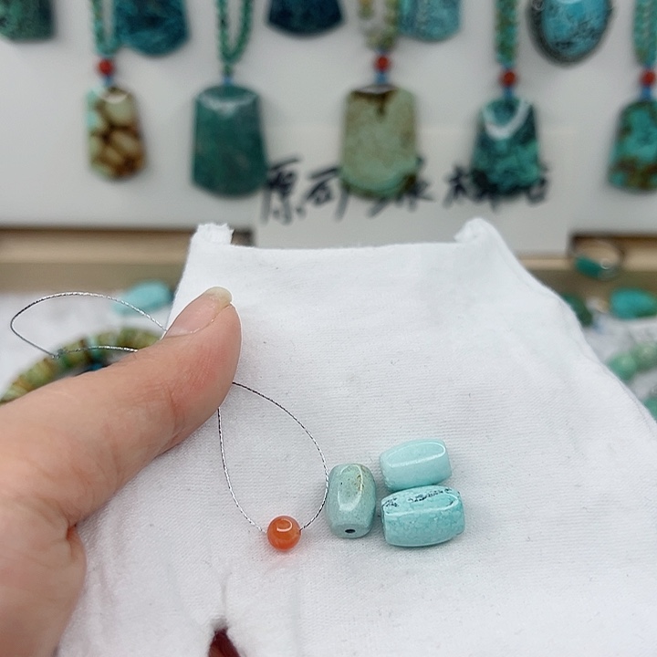 南红玛瑙颈饰未镶嵌