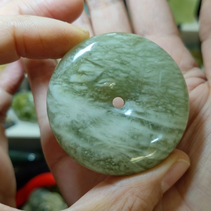 岫玉未镶嵌平安扣