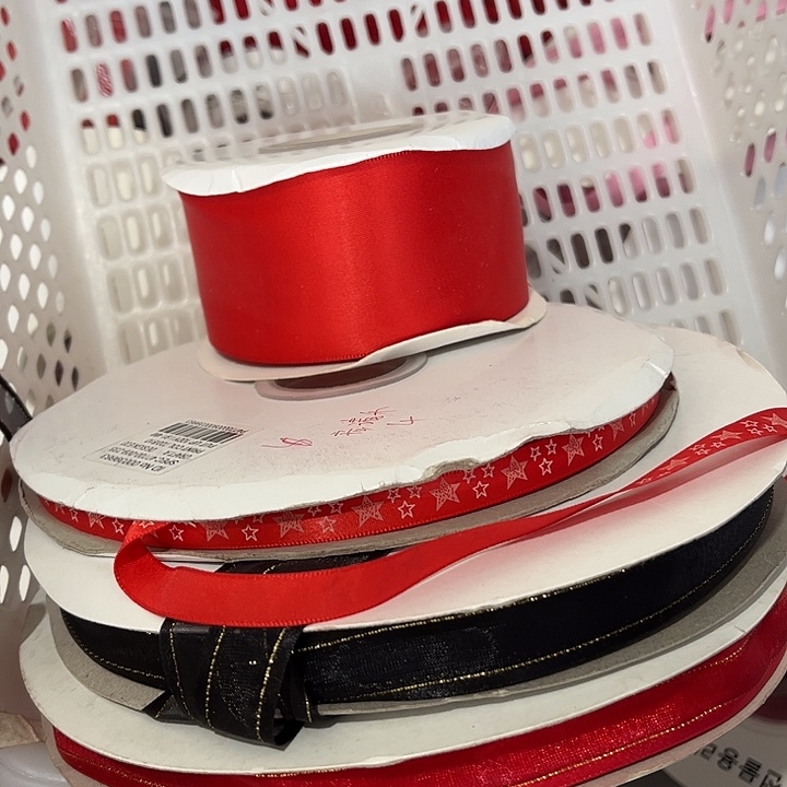 彦***禾丝带蝴蝶结连衣裙