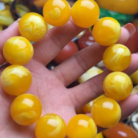 琥珀手串未镶嵌蜜蜡