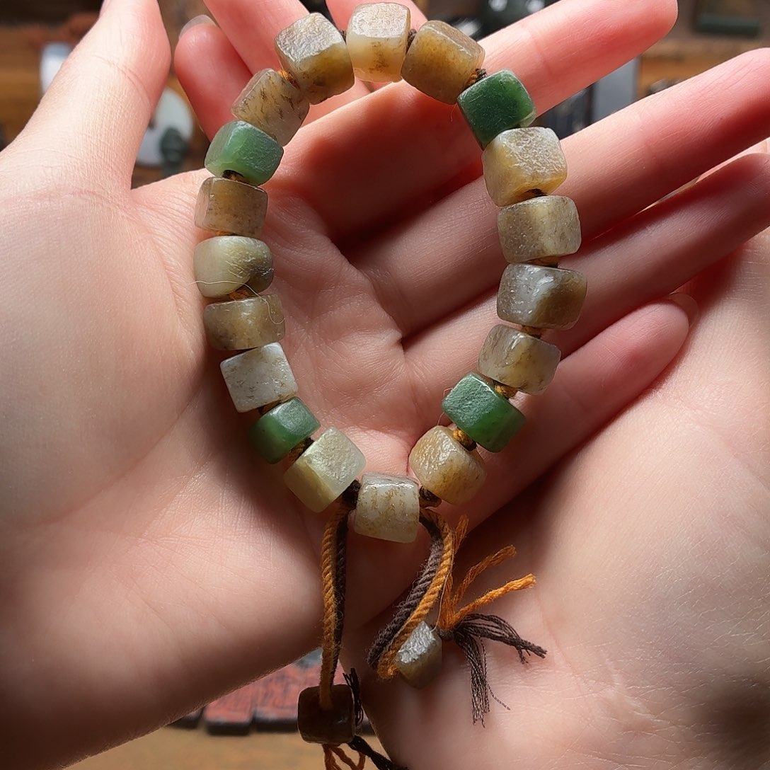 暖***阳和田玉未镶嵌颈饰