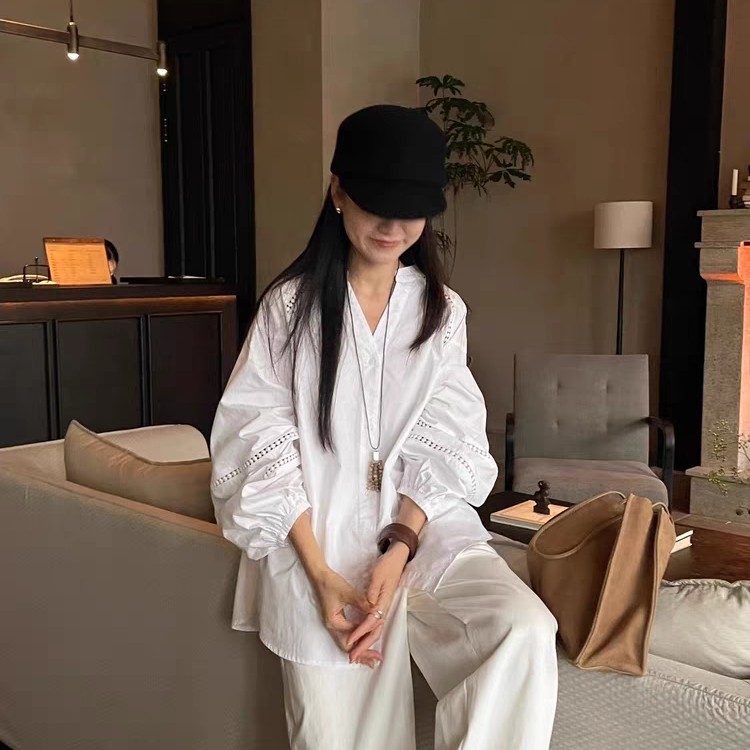 SOUL素予上衣2025秋季新款简约V领镂空长袖衬衣宽松显瘦百搭衬衫