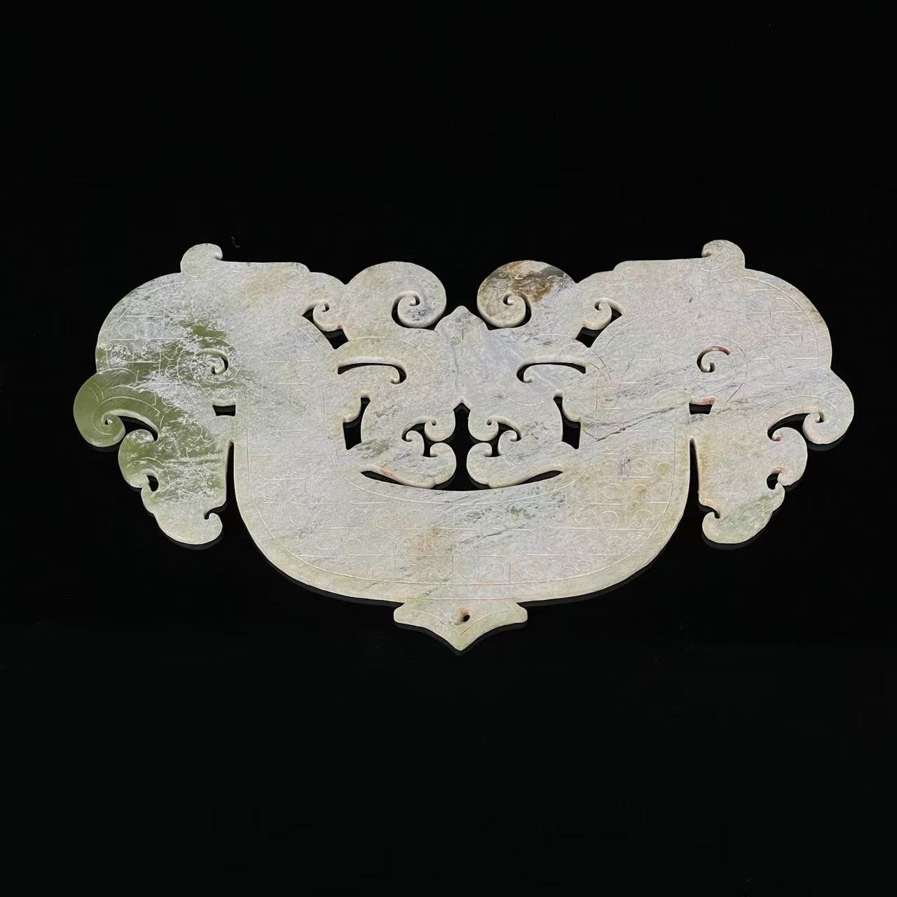 CT198674/清代和田玉龙形玉饰