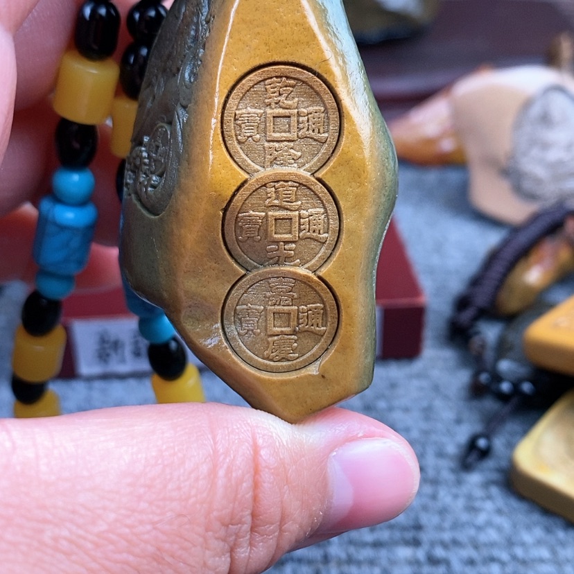 【闪购商品】原石雕刻手把件