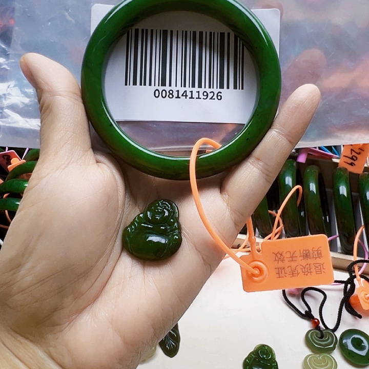 雪***龙和田玉未镶嵌手镯手镯搭佛公