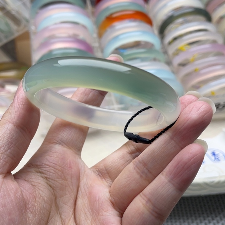 玛瑙/玉髓未镶嵌手镯56圈口