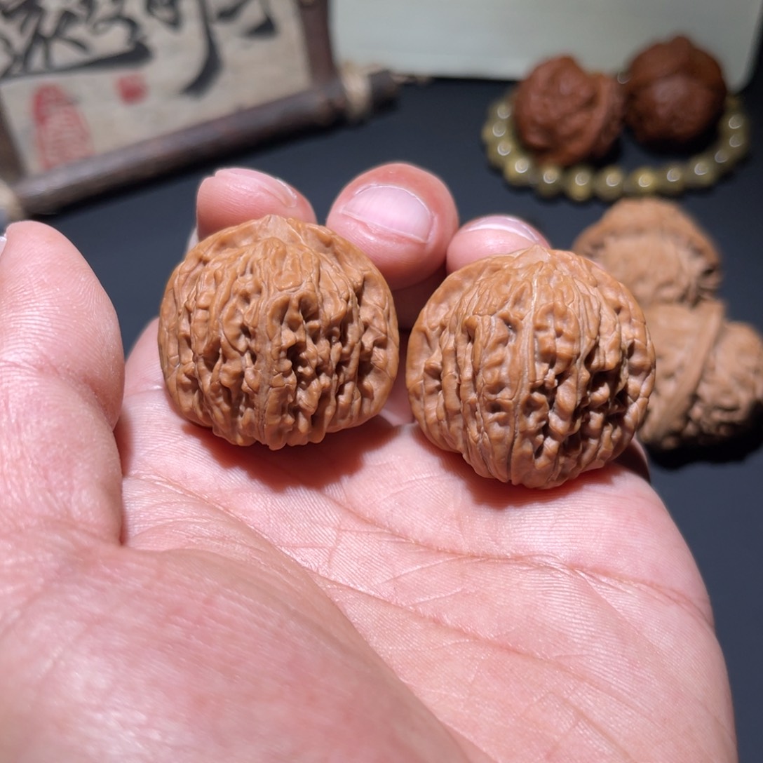 文玩核桃把件21年35汉高楼