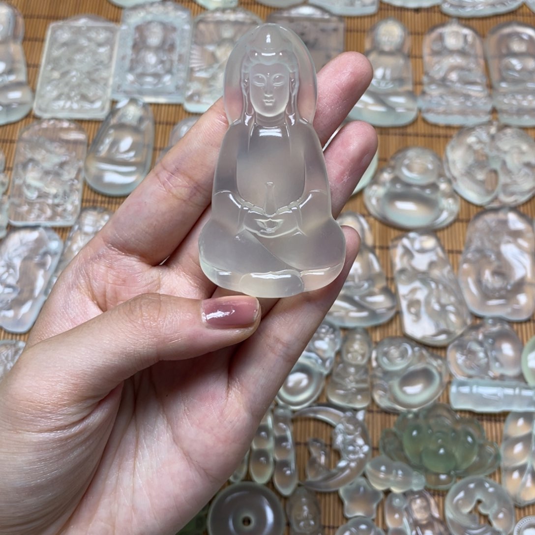 蛇纹石玉未镶嵌颈饰A****姐