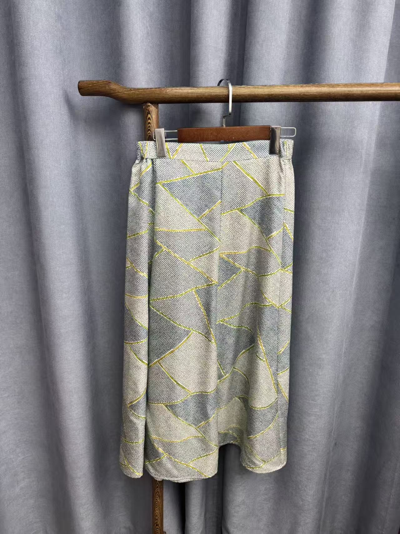 2025秋季新款时尚百搭桑蚕丝半身裙女R081