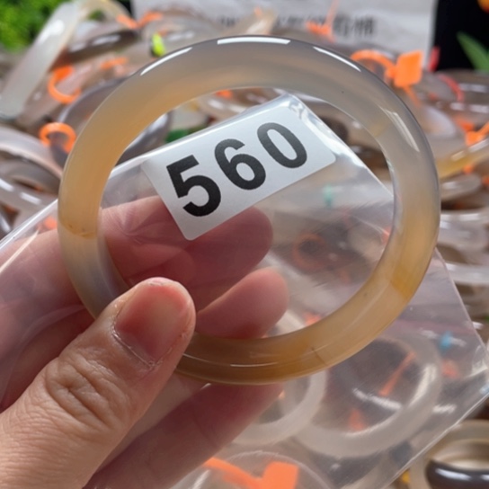 玛瑙/玉髓手镯未镶嵌