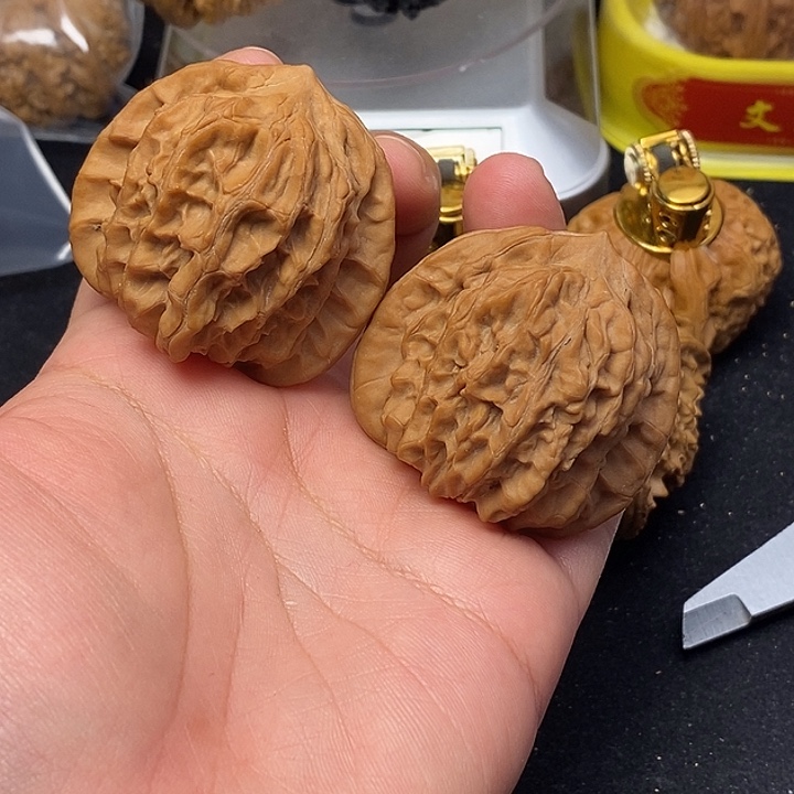 吊坠龙脊菩提大炮蛋