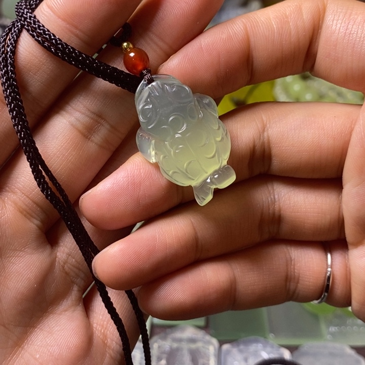 岫玉岫玉颈饰未镶嵌