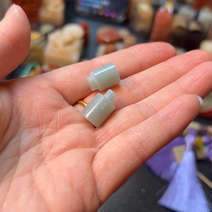 蘭***齋云南石印石穿戴一对