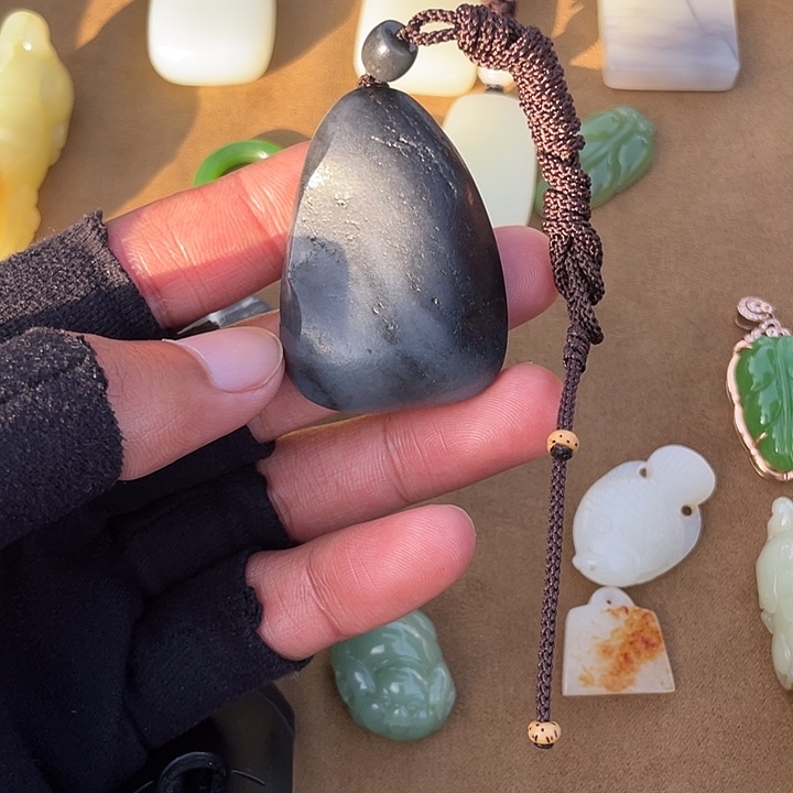 和田玉（糖玉）未镶嵌颈饰