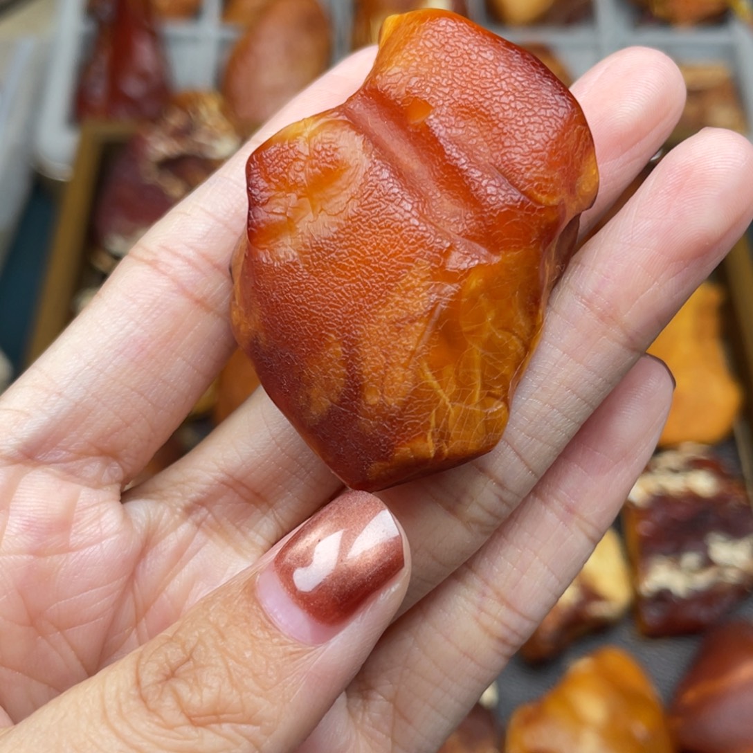 琥珀未镶嵌珠宝奇石