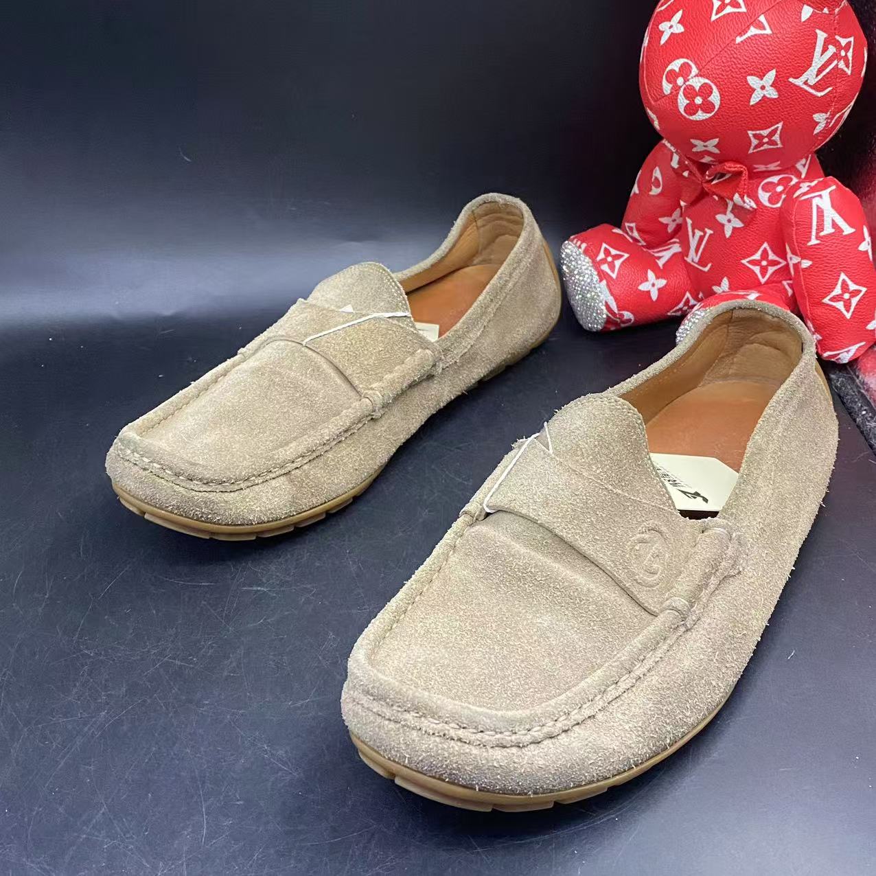 95新 GUCCI/古驰 【聚星甄选】男士卡其色麂皮豆豆鞋42欧码yj006