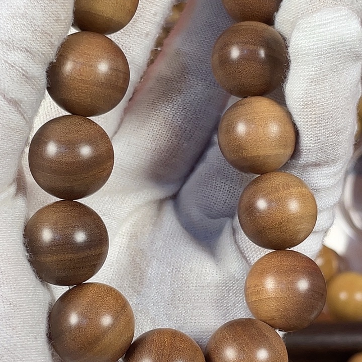 L***L檀香木老山檀横纹黑肉老料1.5