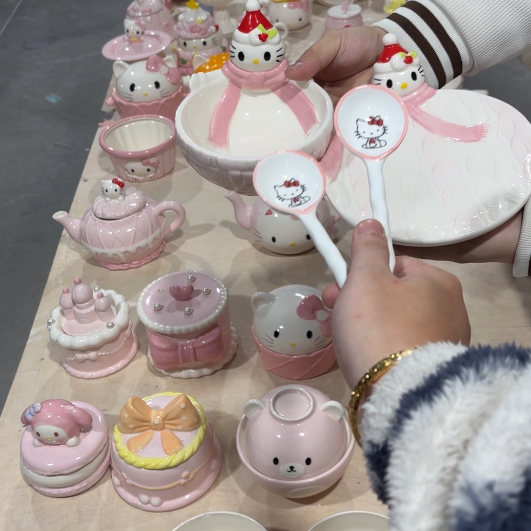 紫砂陶瓷和瓷器是在现代社会