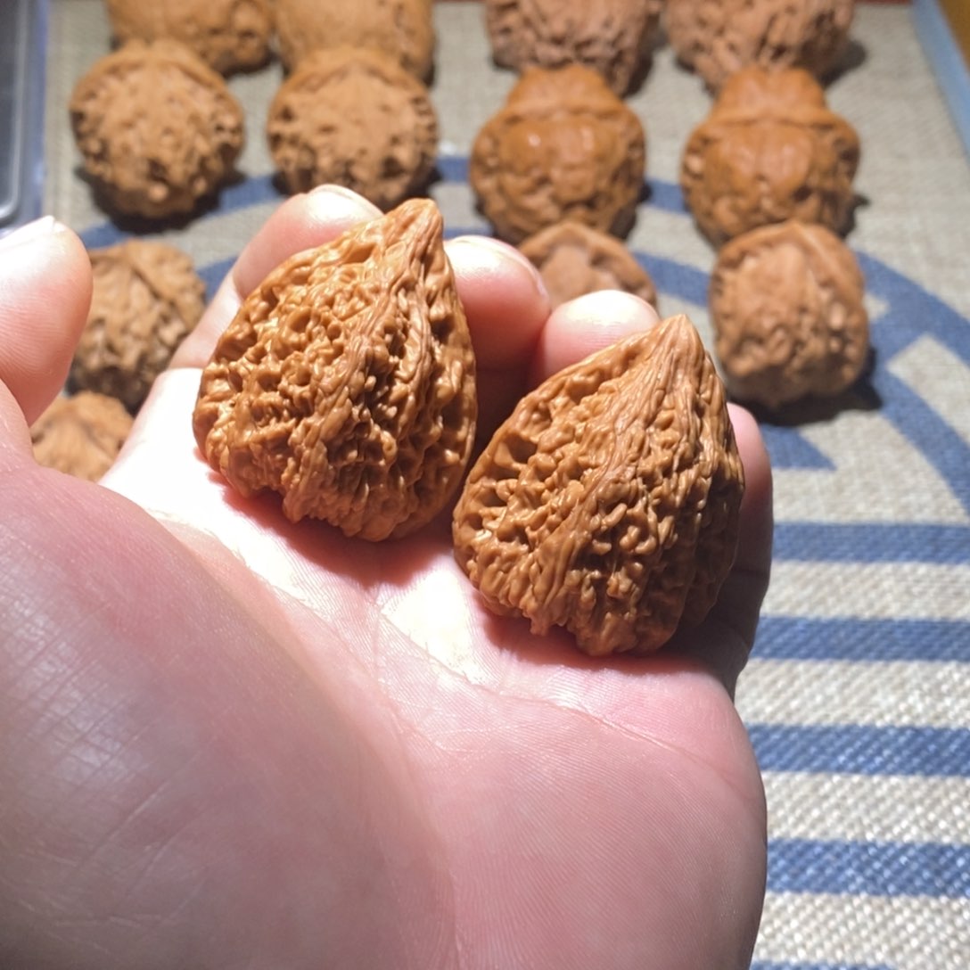 文玩核桃把件塔尖