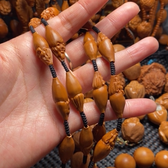 橄榄核吊坠十八罗汉