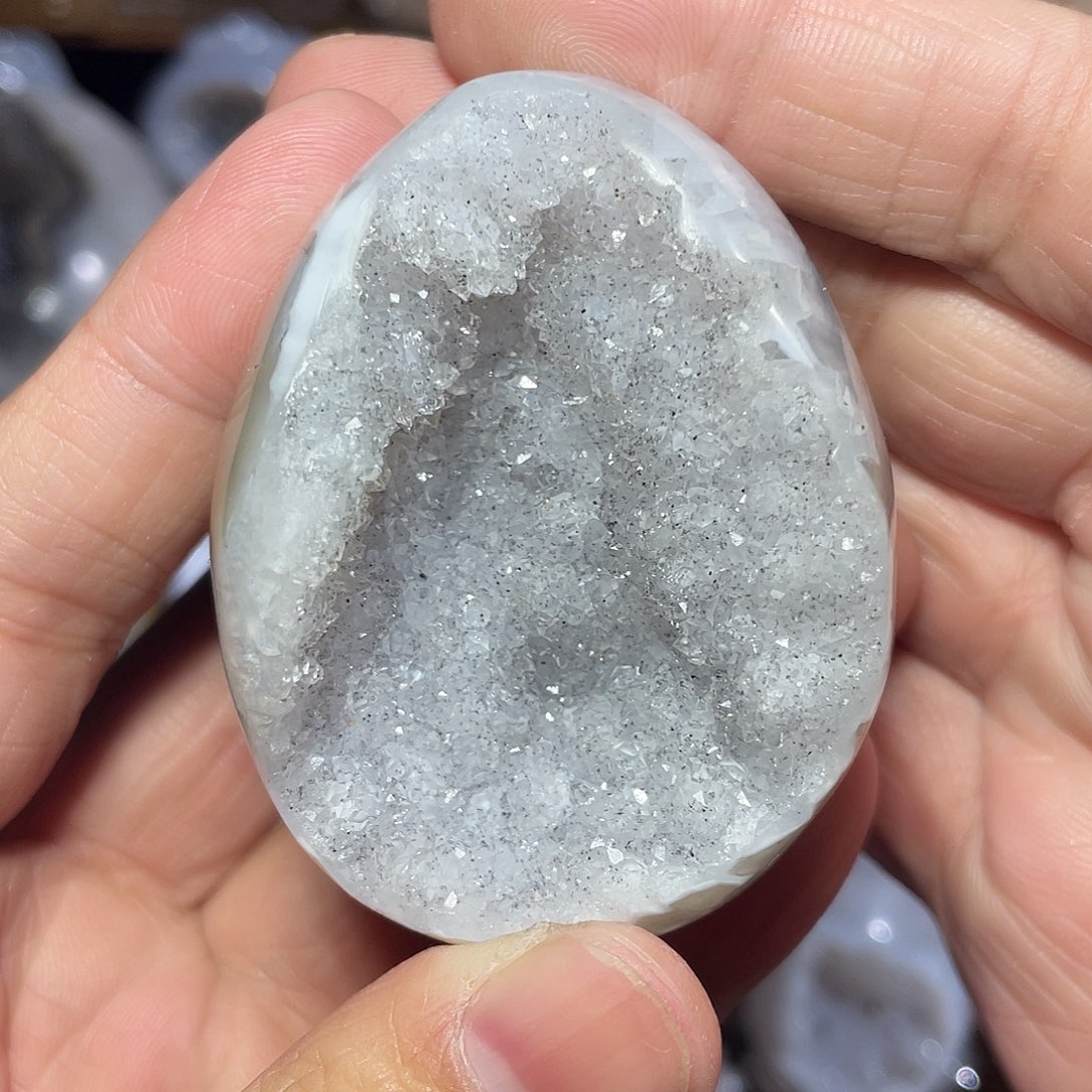 未镶嵌水晶大型摆件（非配饰）