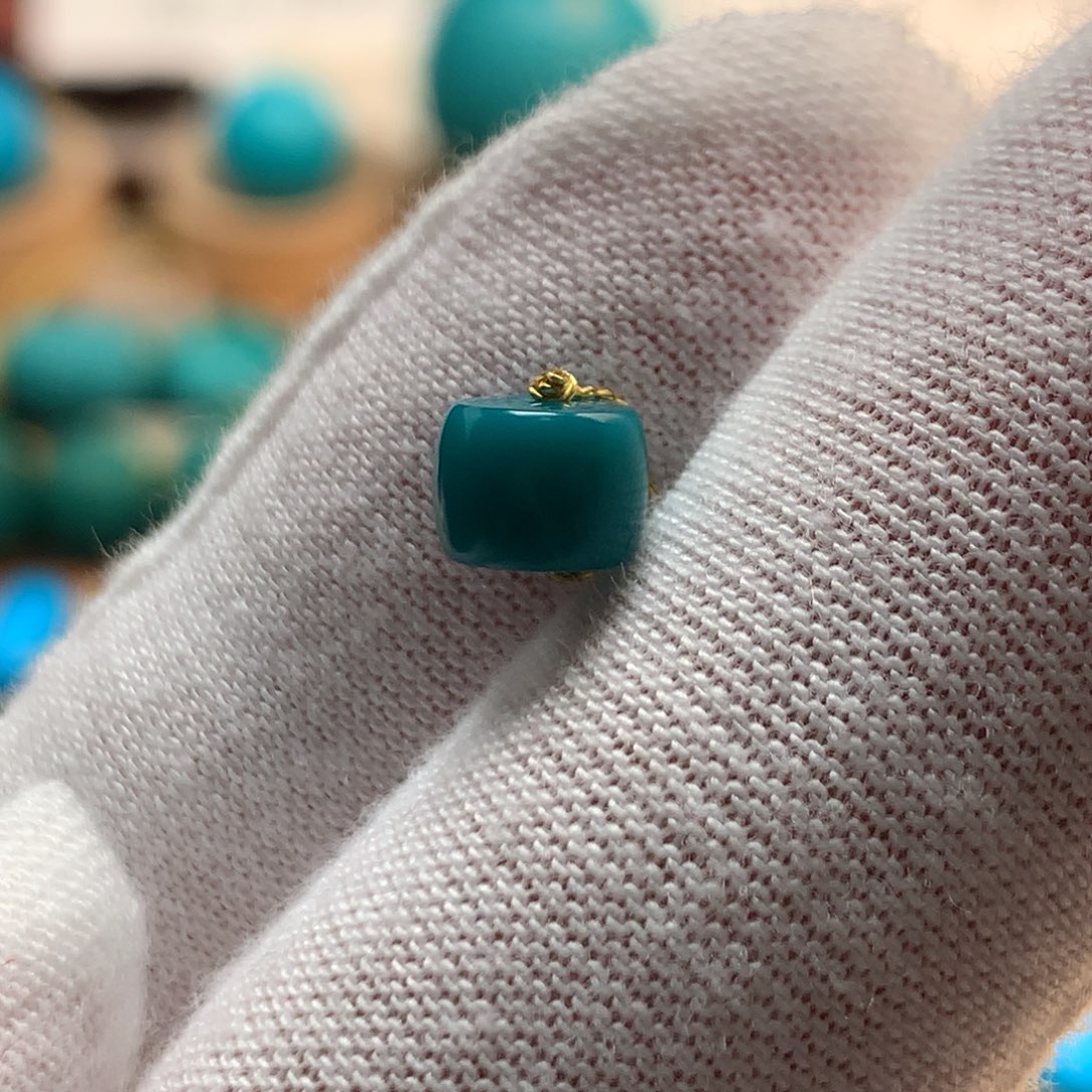 绿松石未镶嵌绿松石6.5m